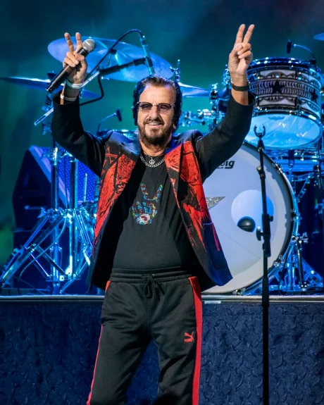 RINGO STARR QUIERE SER SINATRA