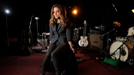 LA MUERTE POR OPIOIDES DE LISA MARIE, LA HIJA DE ELVIS PRESLEY A LOS 54 AÑOS