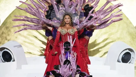 BEYONCE SACÓ A CANTAR SU HIJA BLUE IVY DE 11 AÑOS EN DUBAI