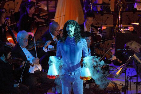 LA PSICODÉLICA PELÍCULA DE FRANK ZAPPA "200 MOTELS"