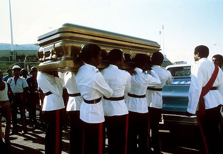 BOB MARLEY , UNA MÁQUINA DE HACER DINERO, HOY TENDRÍA 78 AÑOS
