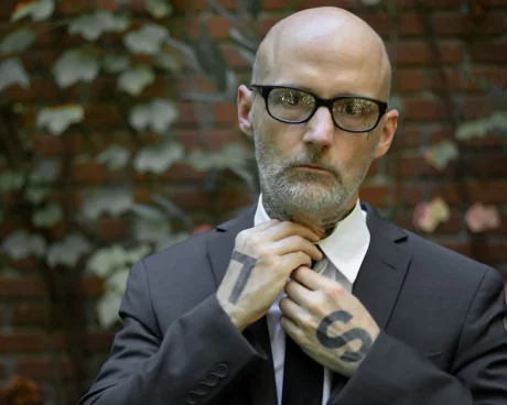 MOBY VUELVE CON OTRO ÁLBUM EN EL SELLO CLÁSICO