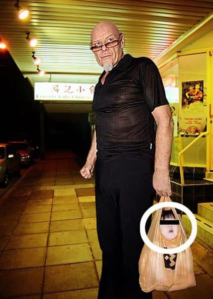 AL PEDÓFILO GARY GLITTER LE HAN DEJADO LIBRE
