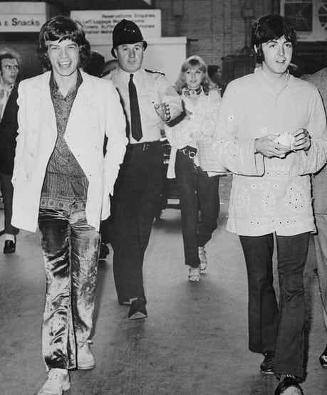 MICK JAGGER DIJO QUE ERA IMPOSIBLE COMPETIR CON LOS BEATLES