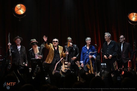 ELVIS COSTELLO SALE DE "EXCURSIÓN" ESTE VERANO CON NICK LOWE