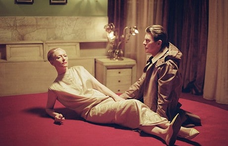 EL GRAN VIDEO DE "THE STARS (ARE OUT TONIGHT) DE DAVID BOWIE