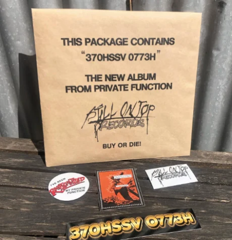 UN GRUPO AUSTRALIANO LANZA UN VINILO HECHO CON LA ORINA DE CADA UNO DE ELLOS