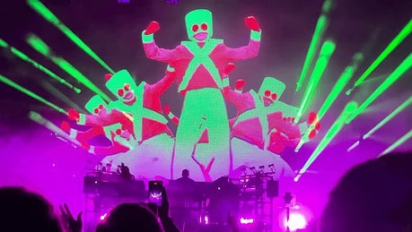 GRAN TEMA DE THE CHEMICAL BROTHERS CON "NO REASON"