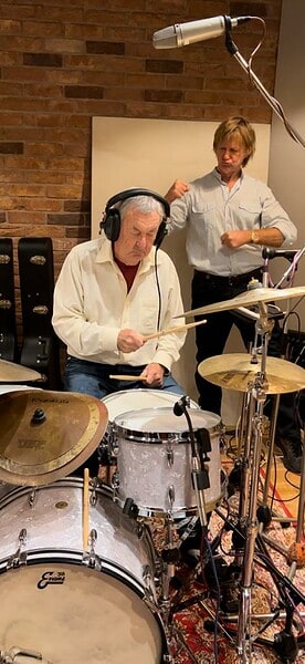 NICK MASON DICE QUE ESTA DISPONIBLE PARA UNA REUNIÓN DE PINK FLOYD