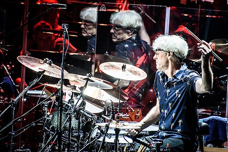 STEWART COPELAND SE ATREVE CON LOS TEMAS DE STING EN POLICE SINFÓNICAS