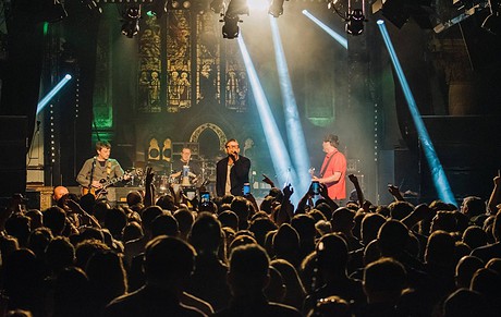 BLUR DAN EN SU CIUDAD NATAL EL PRIMER CONCIERTO EN OCHO AÑOS