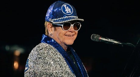 ELTON JOHN AHORA DICE QUE NO DEJARÁ DE ACTUAR NUNCA
