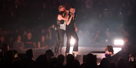 EL ESPECTACULAR VIDEO DE "WAGGING TONGUE" DE DEPECHE MODE