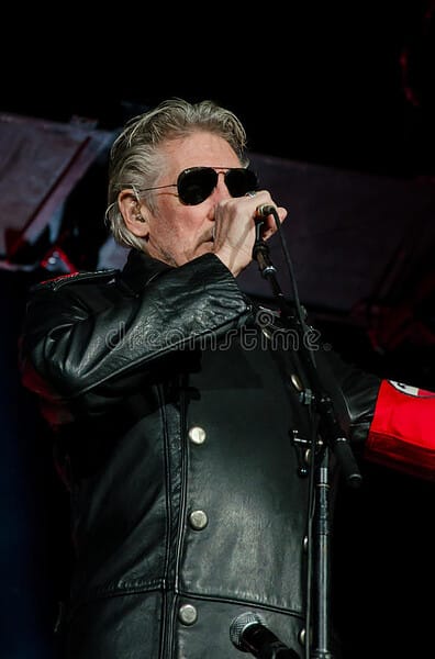 ROGER WATERS ATACA A TODOS LO QUE DESPRECIAN SU CONCIERTO DE BERLIN