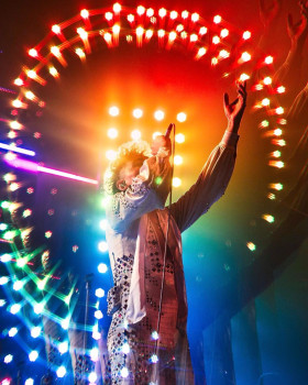 LA INESPERADA SALIDA DEL ARMARIO DE JOSH KISZKA DE GRETA VAN FLEET