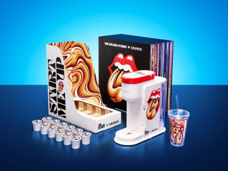 YA HAY UN CAFE LLAMADO "START ME UP" DE LOS ROLLING STONES