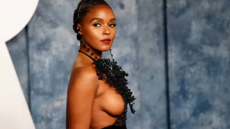 JANELLE MONÁE UTILIZA LOS CONSEJOS DE PRINCE PARA SU VIDA