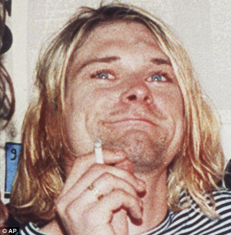 STEVE TYLER INTENTO SACAR A KURT COBAIN DE LA HEROINA