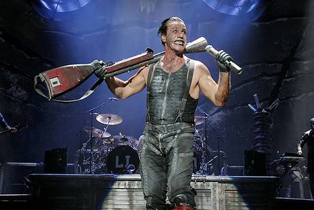 EL BATERIA DE RAMSTEIN ACUSA A LINDEMANN DE APARTARSE DEL GRUPO