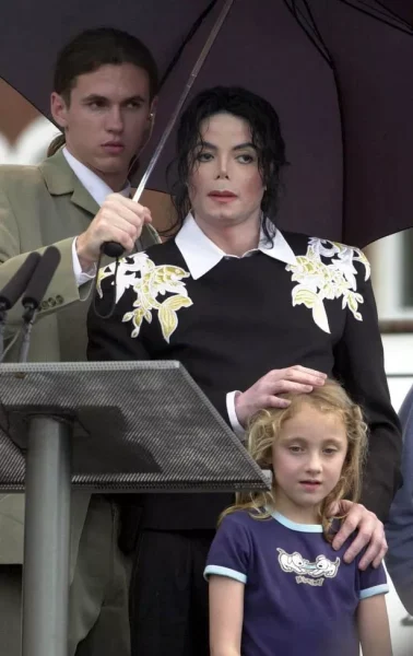 MICHAEL JACKSON TENÍA MIEDO A QUE LO ASESINARAN ANTES DE MORIR