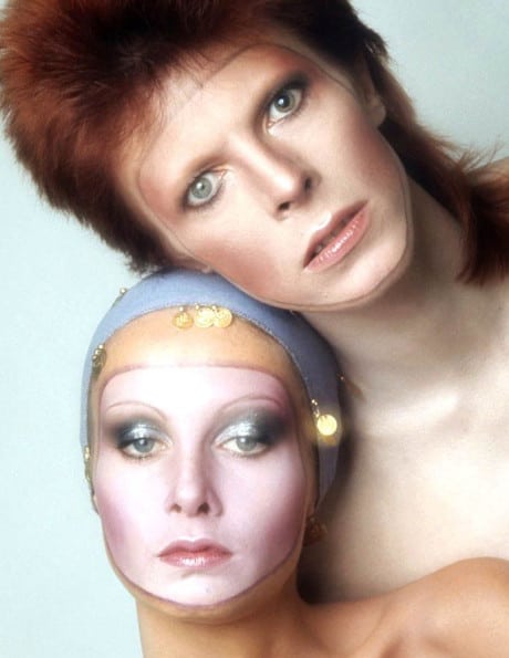REVIVE A LOS 50 AÑOS EL FABULOSO "PIN UPS" DE DAVID BOWIE