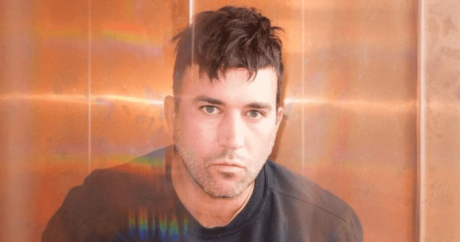 SUFJAN STEVENS INTENTA VOLVER ANDAR , TRAS UNA EXTRAÑA ENFERMEDAD