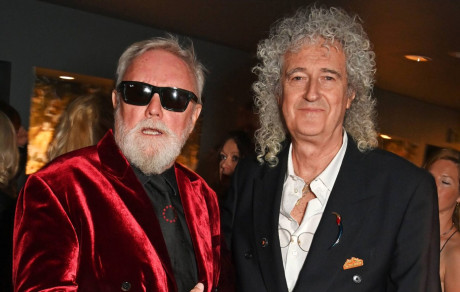BRIAN MAY Y ROGER TAYLOR GANAN MUCHO DINERO INCLUSO CON LA BANDA TRIBUTO QUEEN EXTRAVAGANZA