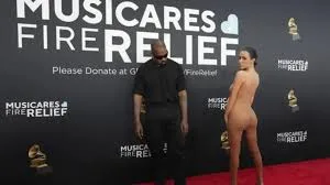 KANYE WEST DICE QUE LE LLAMEN JAYDOLF YIHTLET