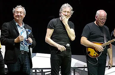 PARA DAVID GILMOUR FUE ROGER WATERS EL QUE DESTRUYÓ PINK FLOYD